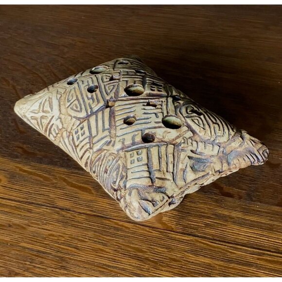 Japanese Ikebana Pillow Planter, flower arranging frog, stoneware, Asian motif - Picture 2 of 6